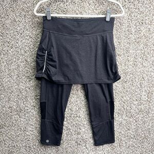 Athleta Contender Gray 2 in 1 Skirt with Leggings in Size Small